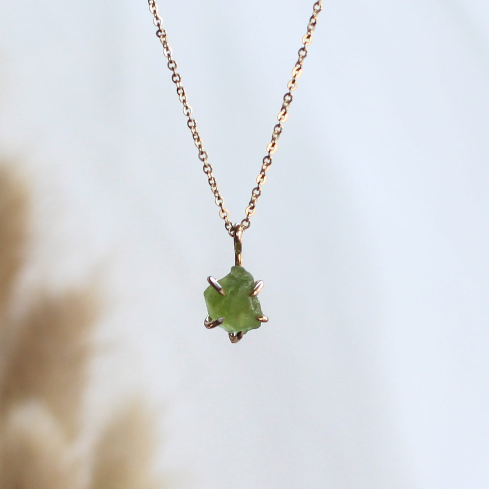 Raw Peridot Crystal Necklace, August Birthstone, Raw Crystal Necklace, Peridot  Jewelry, Peridot Pendant, Gift for Him Healing Crystal Choker - Etsy Ireland